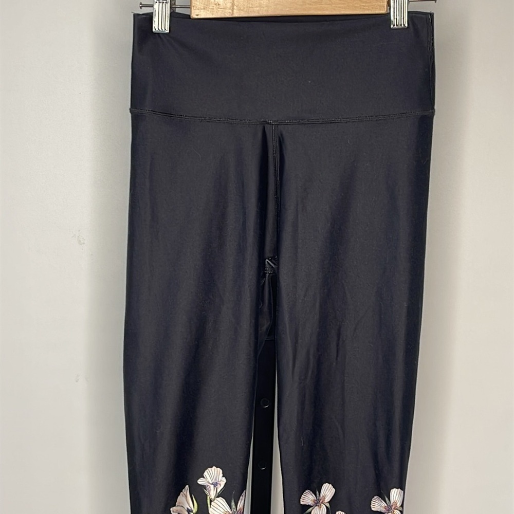 Fabletics Women’s Define PowerHold® High-Waisted Legging Sz XS Cascading Flowers - Picture 3 of 10